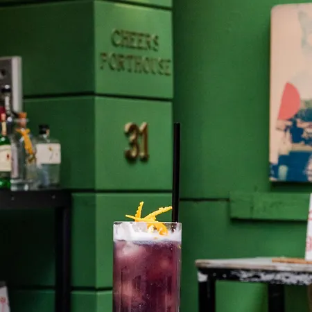 愉快港屋酒店