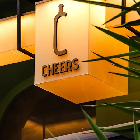 Cheers Porthouse Hotel 3*